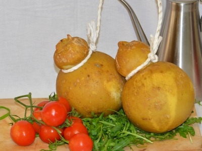 scamorzone-stagionato-affumicato-di-bufala-muzzarell-1